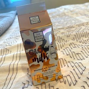 Glow Milk in Blind Date